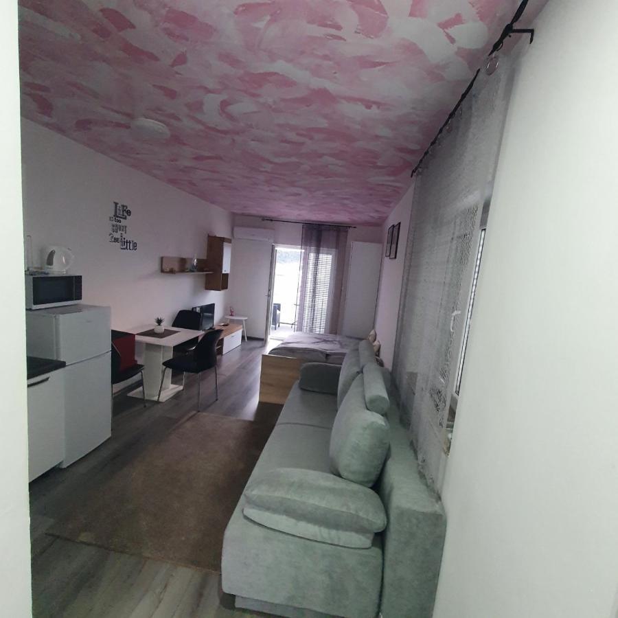 Appartamento 6 M, 50 M Do Plaze Barbat na Rabu Esterno foto