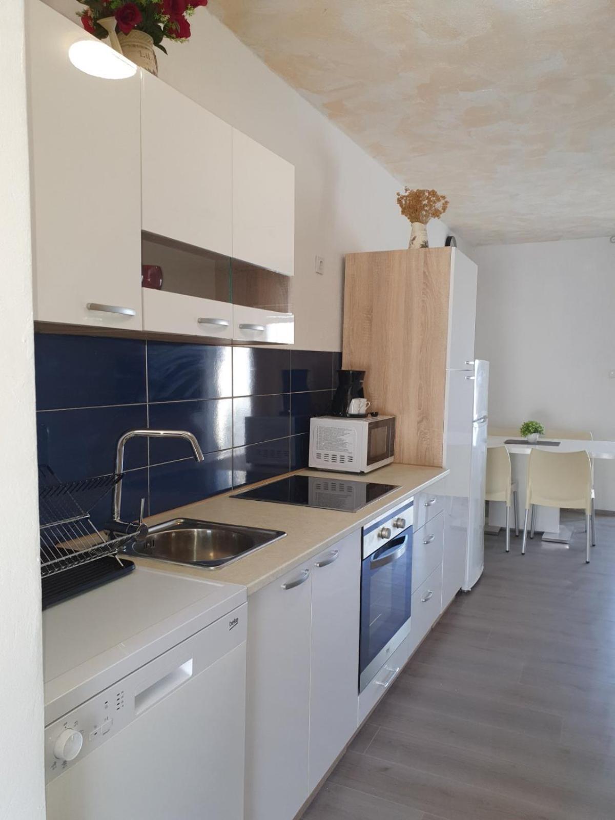 Appartamento 6 M, 50 M Do Plaze Barbat na Rabu Esterno foto
